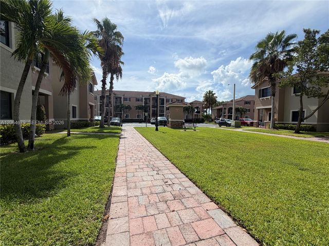 22411 SW 88th Place 6-26, Cutler Bay, FL 33190