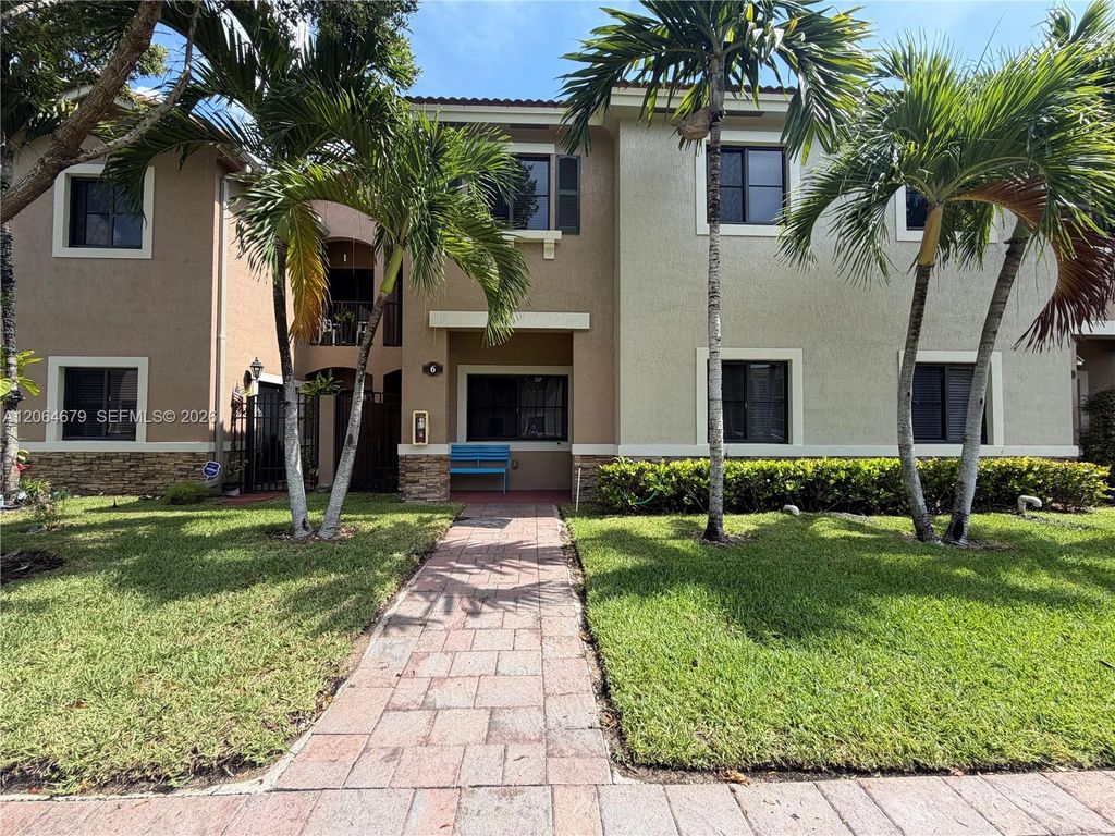22411 SW 88th Place 6-26, Cutler Bay, FL 33190