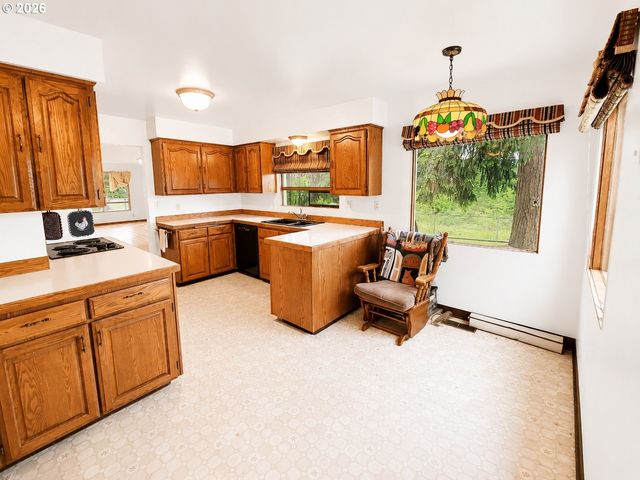 3649 OLD PACIFIC Hwy S, Kelso, WA 98626