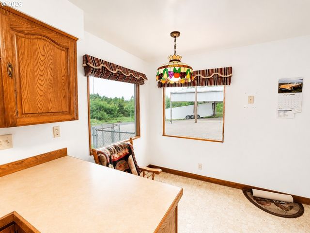 3649 OLD PACIFIC Hwy S, Kelso, WA 98626