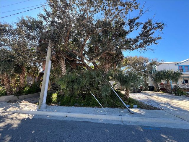 N HOLLYWOOD AVENUE, Daytona Beach, FL 32118