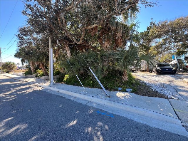 N HOLLYWOOD AVENUE, Daytona Beach, FL 32118