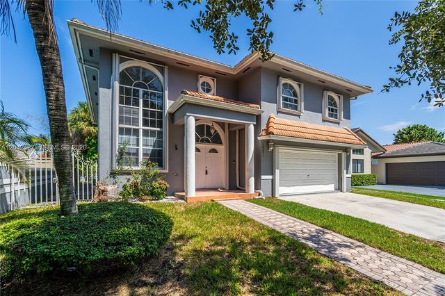 15251 NW 89th Ave, Miami Lakes, FL 33018