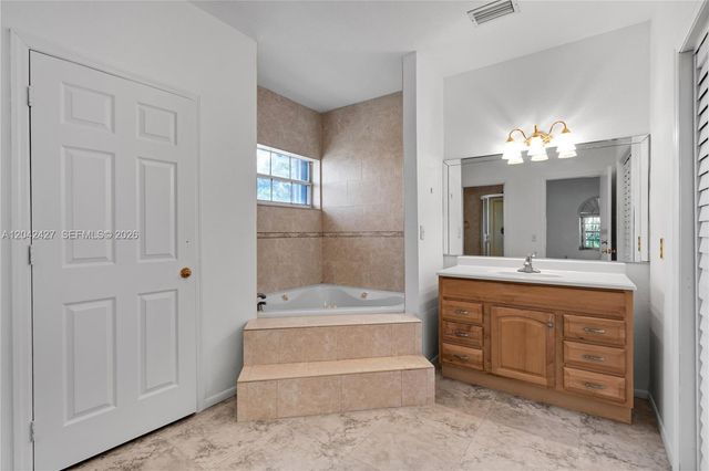 15251 NW 89th Ave, Miami Lakes, FL 33018