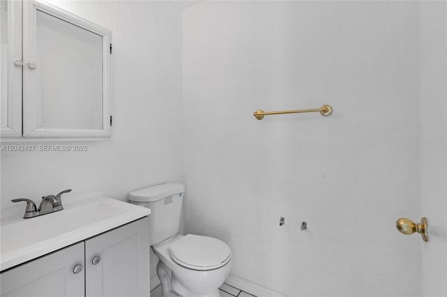 15251 NW 89th Ave, Miami Lakes, FL 33018