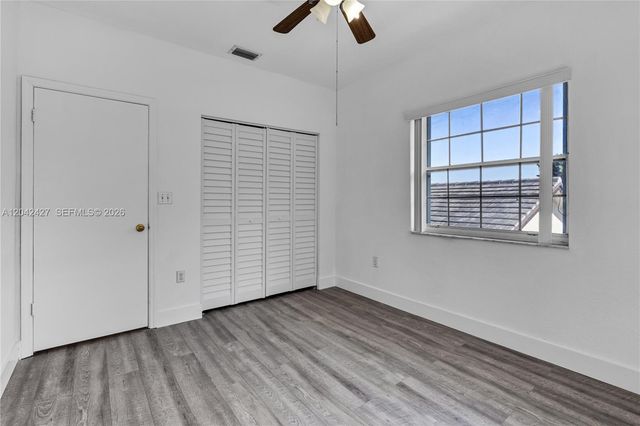 15251 NW 89th Ave, Miami Lakes, FL 33018