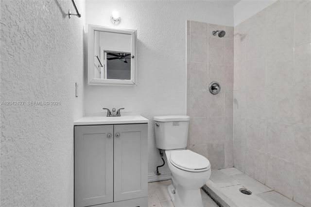 15251 NW 89th Ave, Miami Lakes, FL 33018