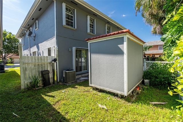 15251 NW 89th Ave, Miami Lakes, FL 33018