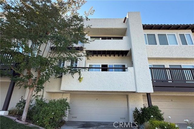 53 Aspen Way, Rolling Hills Estates, CA 90274