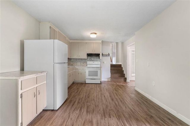 5525 Oak Grove Drive, Acworth, GA 30102