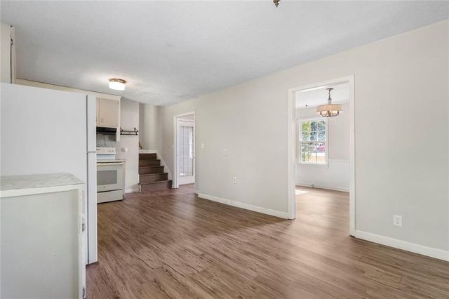 5525 Oak Grove Drive, Acworth, GA 30102