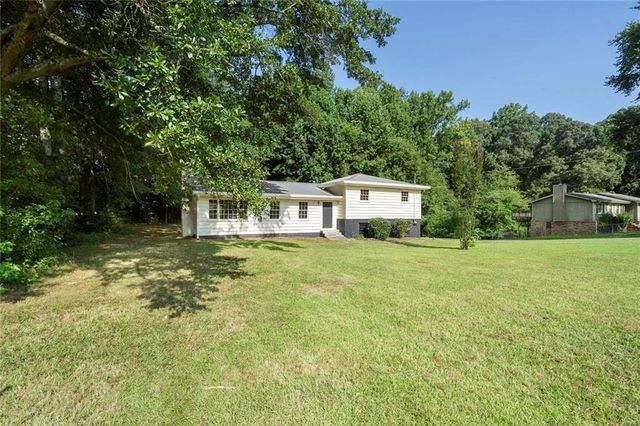 5525 Oak Grove Drive, Acworth, GA 30102