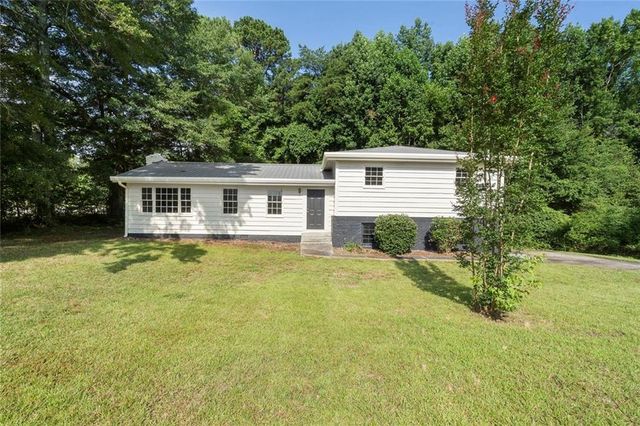 5525 Oak Grove Drive, Acworth, GA 30102