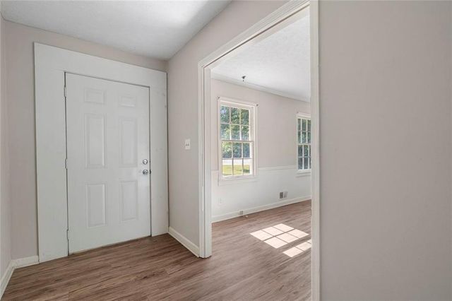 5525 Oak Grove Drive, Acworth, GA 30102