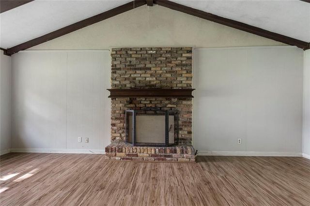 5525 Oak Grove Drive, Acworth, GA 30102