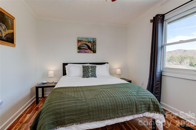 208 Altamahaw Avenue, Black Mountain, NC 28711
