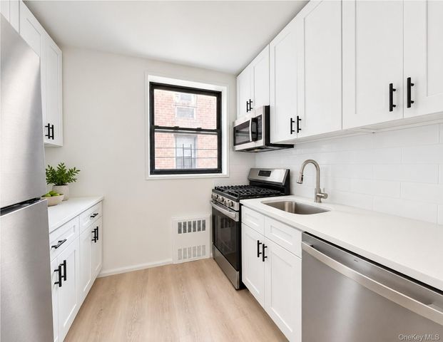 10-40 Neilson Street 4L, Far Rockaway, NY 11691