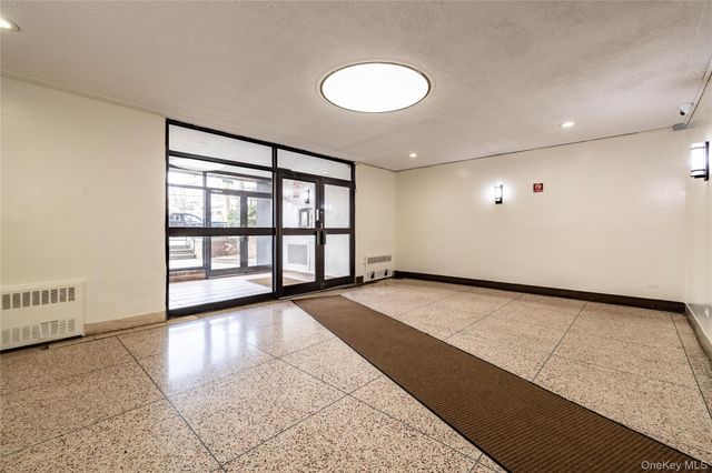 10-40 Neilson Street 4L, Far Rockaway, NY 11691