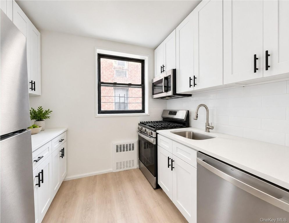 10-40 Neilson Street 4L, Far Rockaway, NY 11691 — photo 4