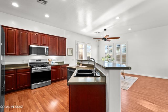 16979 S Mesa Shadows Drive, Vail, AZ 85641