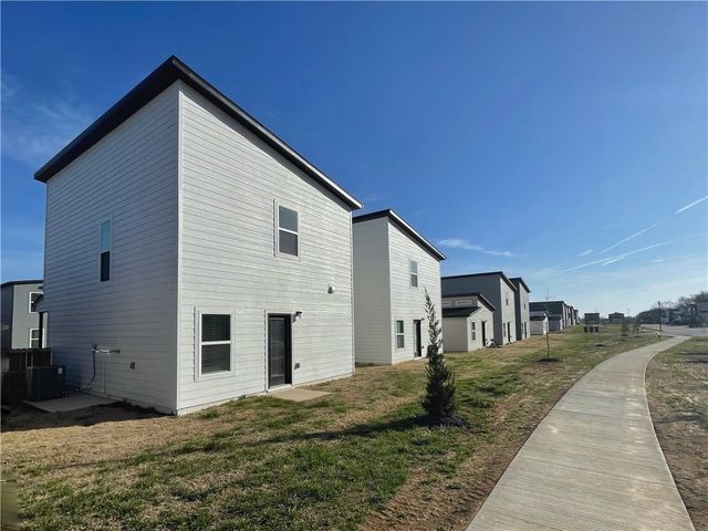 891 States Avenue, Bentonville, AR 72713