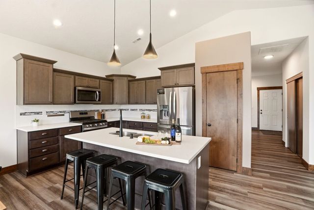 8470 N Oak St, Spokane, WA 99208