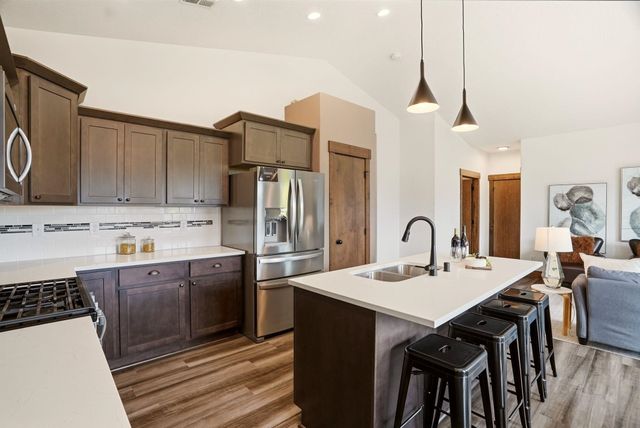8470 N Oak St, Spokane, WA 99208