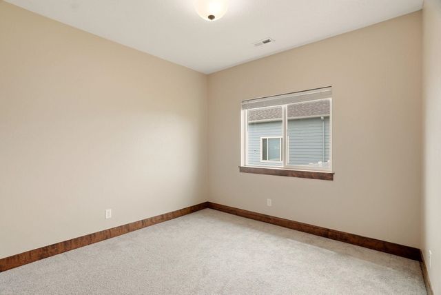 8470 N Oak St, Spokane, WA 99208