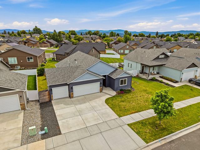8470 N Oak St, Spokane, WA 99208