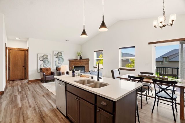 8470 N Oak St, Spokane, WA 99208