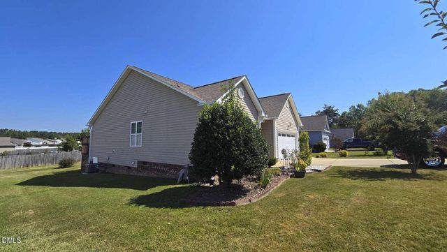 105 Belle Meade Court, Benson, NC 27504