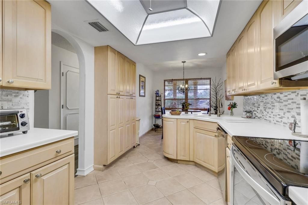 3605 Country Club BLVD C, CAPE CORAL, FL 33904 — photo 5