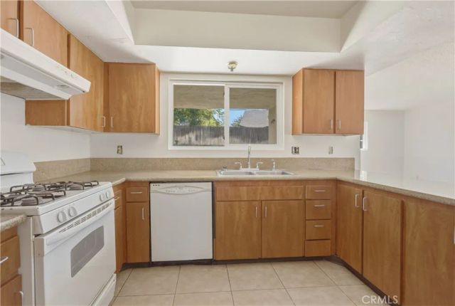 3001 Catalina Drive, Bakersfield, CA 93306