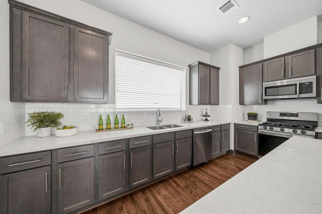 1022 Green Kensington Drive, Houston, TX 77008