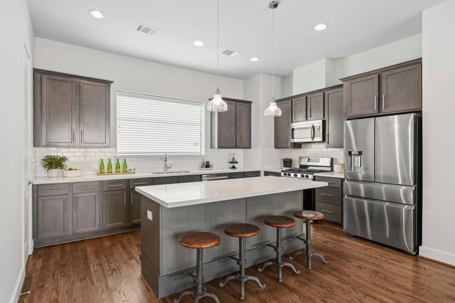 1022 Green Kensington Drive, Houston, TX 77008
