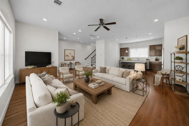 1022 Green Kensington Drive, Houston, TX 77008