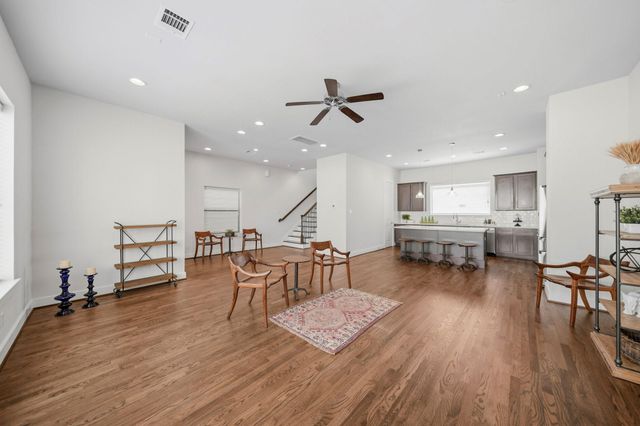 1022 Green Kensington Drive, Houston, TX 77008