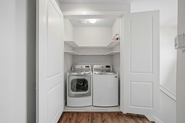 1022 Green Kensington Drive, Houston, TX 77008