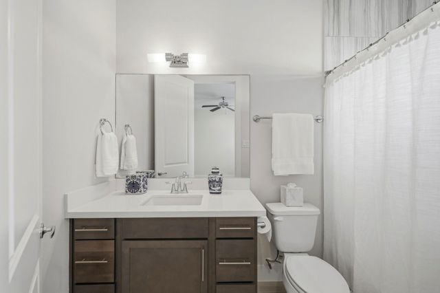 1022 Green Kensington Drive, Houston, TX 77008