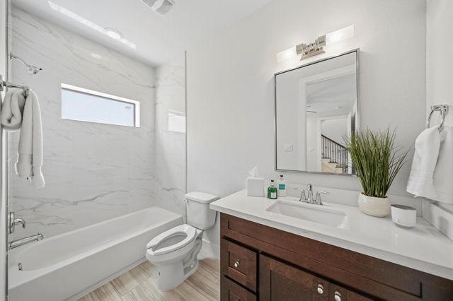 1022 Green Kensington Drive, Houston, TX 77008