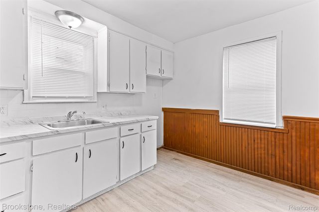 11644 Sussex Street, Detroit, MI 48227