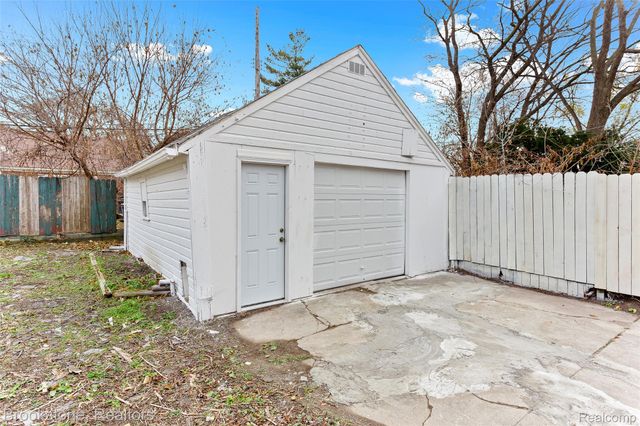 11644 Sussex Street, Detroit, MI 48227