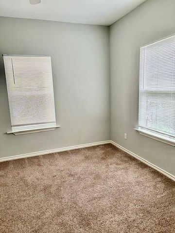 5513 William Holland Ave B, Austin, TX 78756