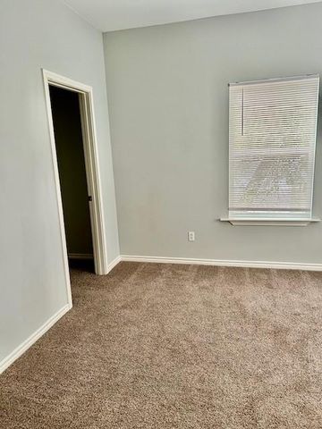 5513 William Holland Ave B, Austin, TX 78756