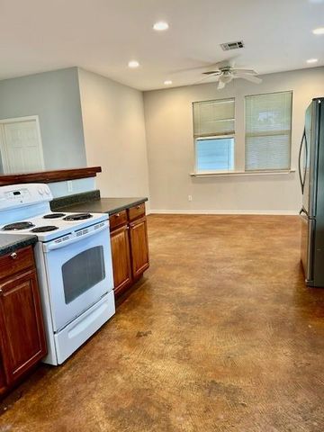 5513 William Holland Ave B, Austin, TX 78756