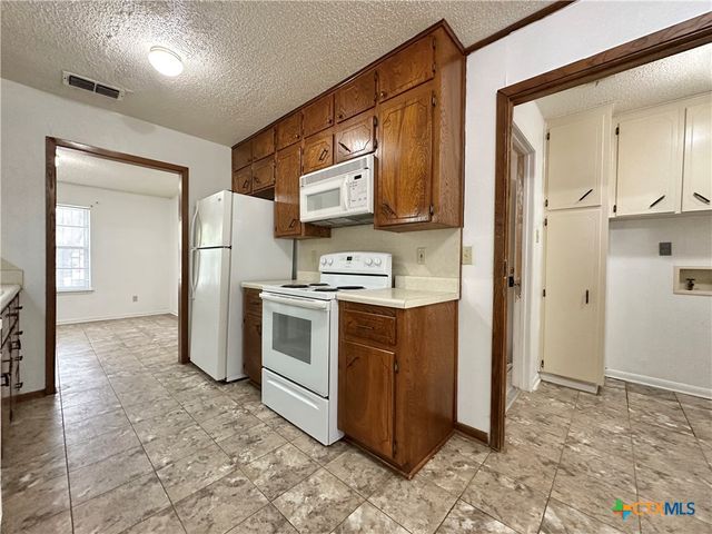 1904 Hill Street, Killeen, TX 76543