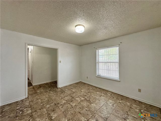 1904 Hill Street, Killeen, TX 76543