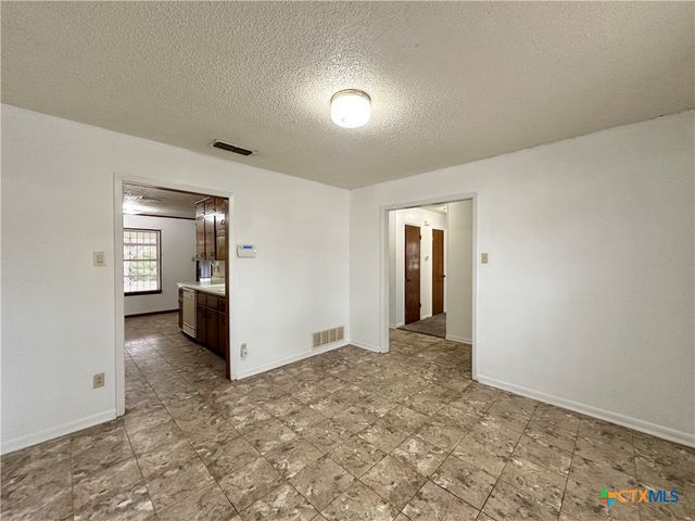 1904 Hill Street, Killeen, TX 76543