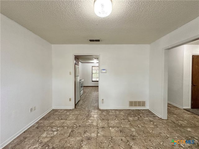 1904 Hill Street, Killeen, TX 76543