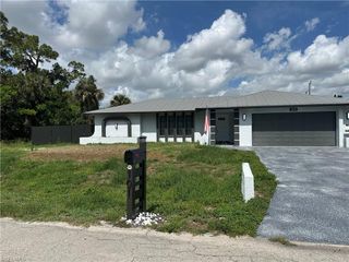 101 Edward AVE, Lehigh Acres, FL 33936